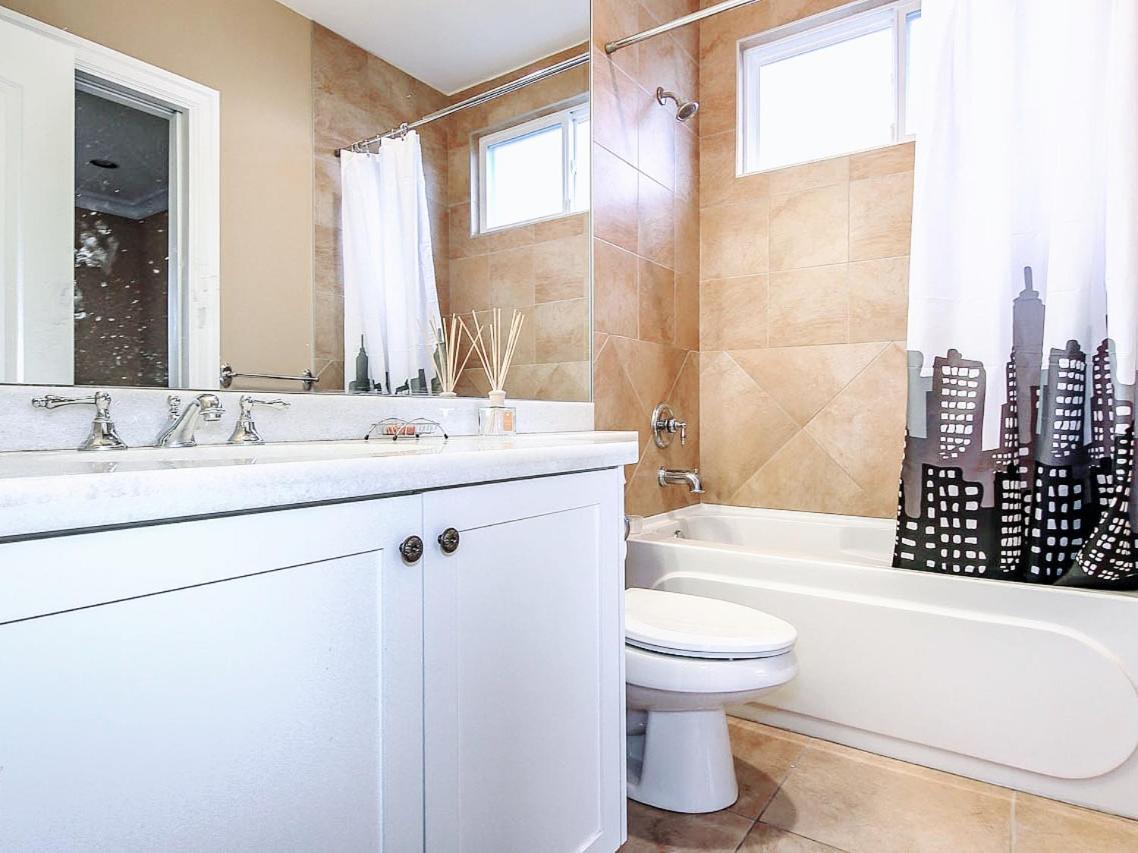 Vancouver Luxury Homestay Richmond Exteriér fotografie